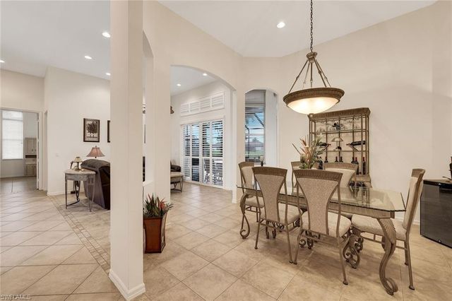 3201 Brookeview CT, Naples, FL 34120