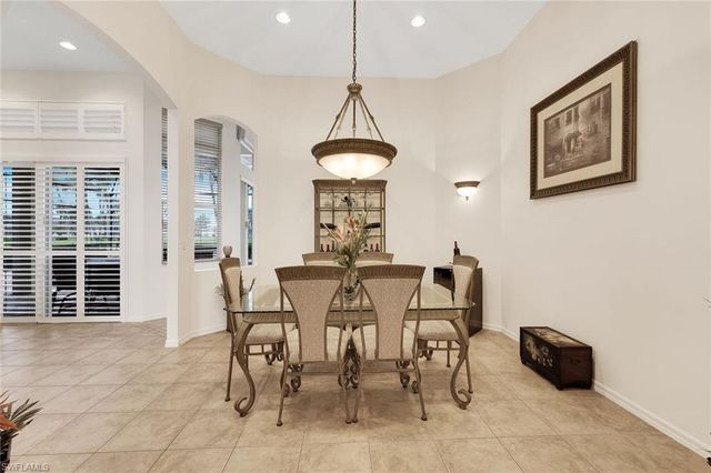 3201 Brookeview CT, Naples, FL 34120