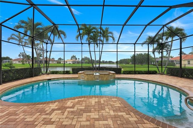 3201 Brookeview CT, Naples, FL 34120