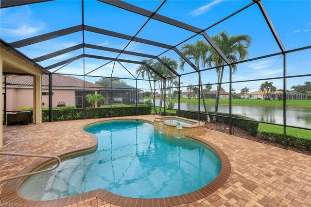 3201 Brookeview CT, Naples, FL 34120