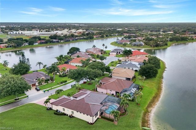 3201 Brookeview CT, Naples, FL 34120