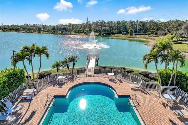 3201 Brookeview CT, Naples, FL 34120