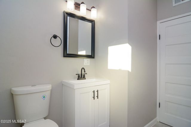 3457 E Cody Street, Tucson, AZ 85716