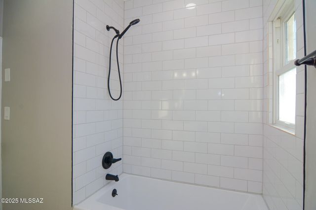 3457 E Cody Street, Tucson, AZ 85716