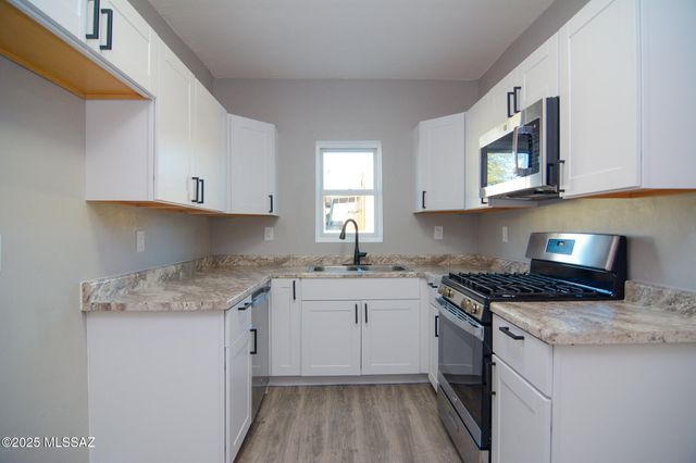 3457 E Cody Street, Tucson, AZ 85716