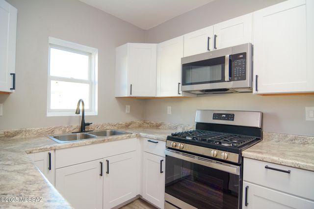 3457 E Cody Street, Tucson, AZ 85716