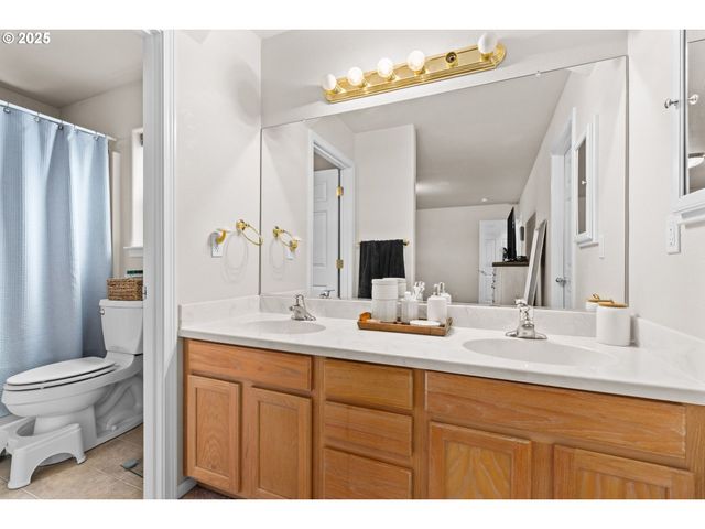 277 ARMANDE Loop, Roseburg, OR 97470