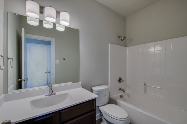 912 Skyview Drive, Midlothian, TX 76065