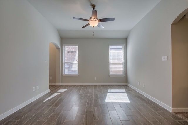 912 Skyview Drive, Midlothian, TX 76065