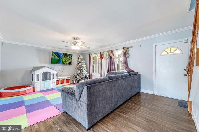 15 GAYLORD CIR, Willingboro, NJ 08046