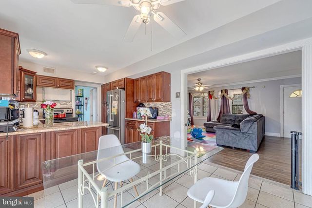 15 GAYLORD CIR, Willingboro, NJ 08046