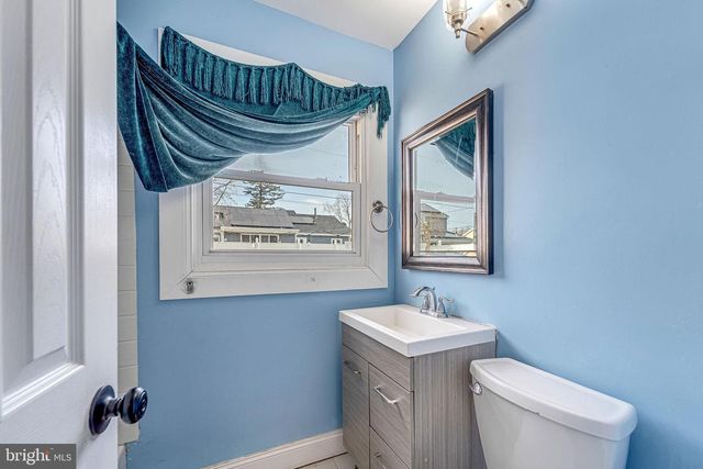 15 GAYLORD CIR, Willingboro, NJ 08046