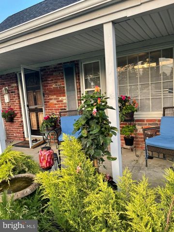 15 GAYLORD CIR, Willingboro, NJ 08046