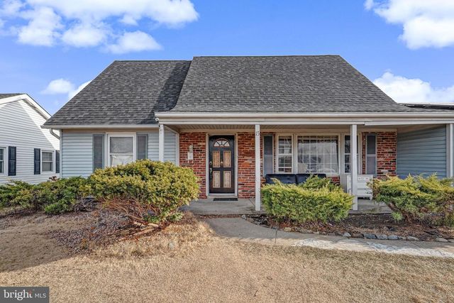 15 GAYLORD CIR, Willingboro, NJ 08046