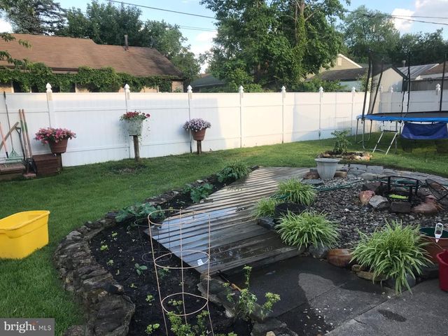 15 GAYLORD CIR, Willingboro, NJ 08046