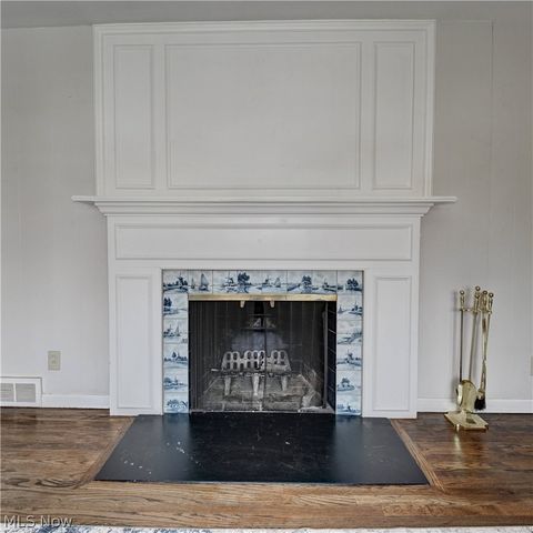 186 S Main Street, Hudson, OH 44236