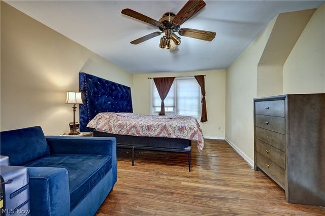 186 S Main Street, Hudson, OH 44236