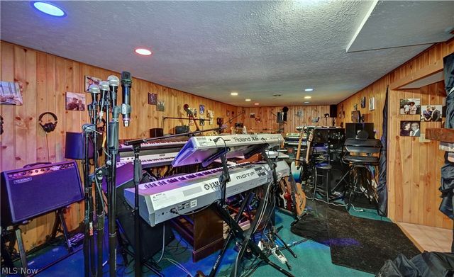 186 S Main Street, Hudson, OH 44236