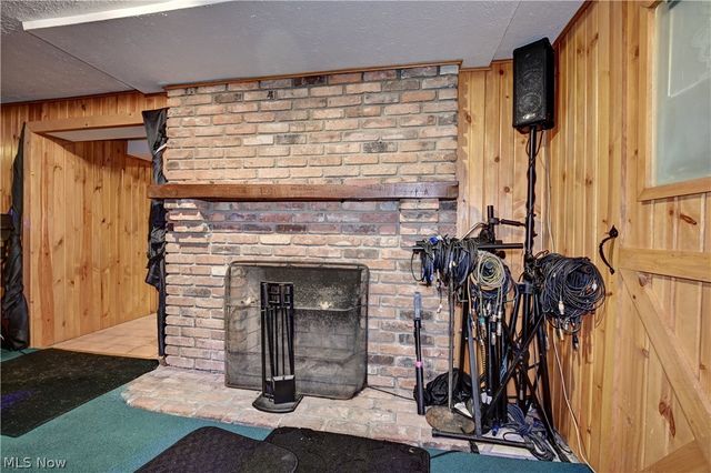 186 S Main Street, Hudson, OH 44236