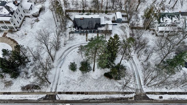 186 S Main Street, Hudson, OH 44236
