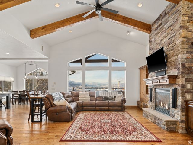 946 S MEADOW LARK LN, Huntsville, UT 84317