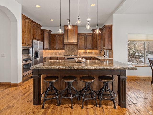 946 S MEADOW LARK LN, Huntsville, UT 84317