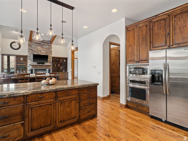 946 S MEADOW LARK LN, Huntsville, UT 84317