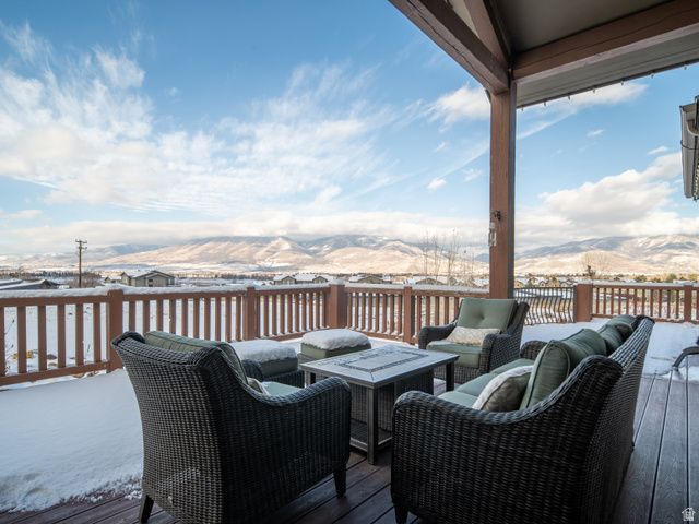 946 S MEADOW LARK LN, Huntsville, UT 84317