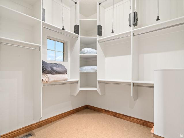 946 S MEADOW LARK LN, Huntsville, UT 84317