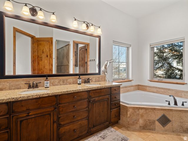 946 S MEADOW LARK LN, Huntsville, UT 84317