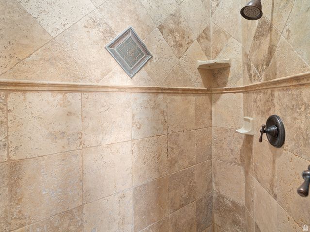 946 S MEADOW LARK LN, Huntsville, UT 84317