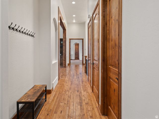 946 S MEADOW LARK LN, Huntsville, UT 84317