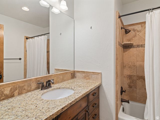 946 S MEADOW LARK LN, Huntsville, UT 84317