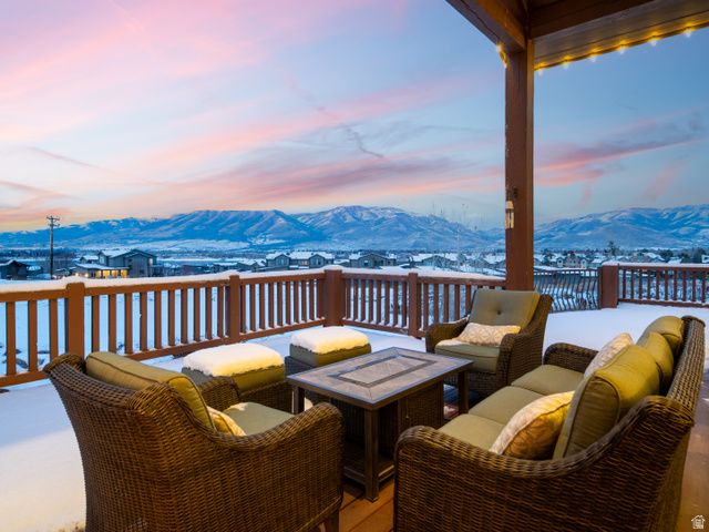 946 S MEADOW LARK LN, Huntsville, UT 84317