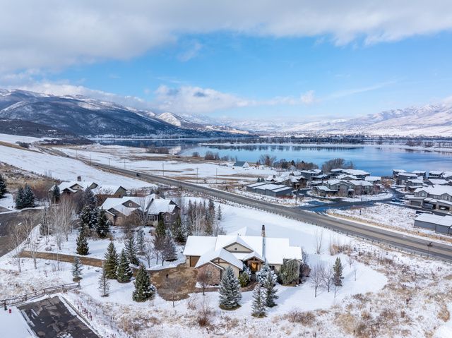 946 S MEADOW LARK LN, Huntsville, UT 84317