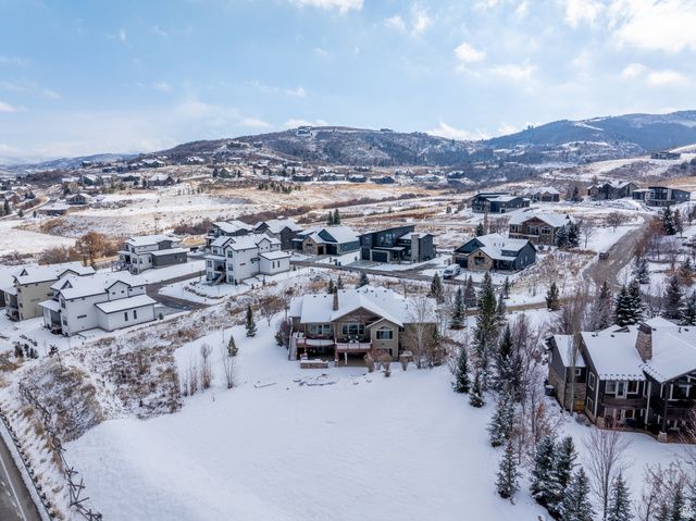 946 S MEADOW LARK LN, Huntsville, UT 84317