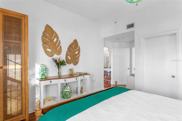 200 4TH AVENUE S 401, St Petersburg, FL 33701