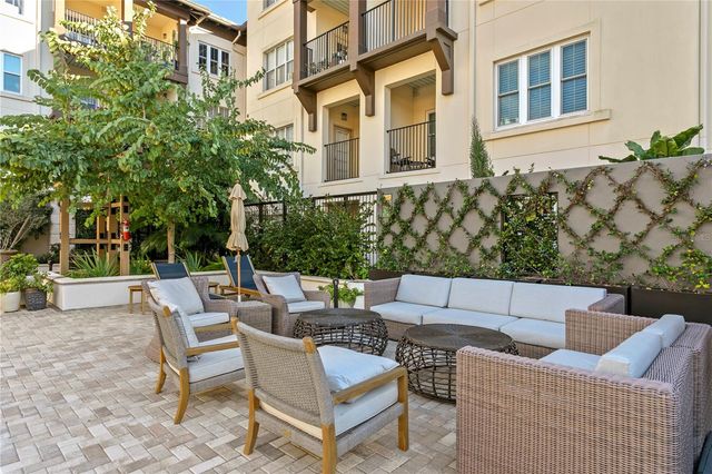 200 4TH AVENUE S 401, St Petersburg, FL 33701