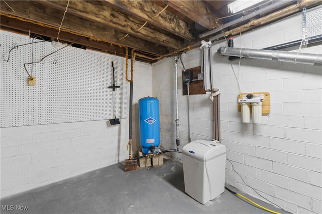 2122 Millerton Street SE, Canton, OH 44707