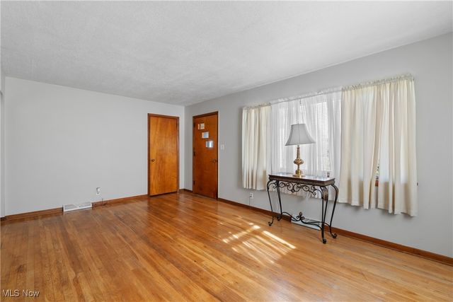 2122 Millerton Street SE, Canton, OH 44707