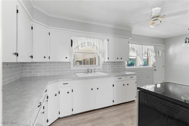 2122 Millerton Street SE, Canton, OH 44707