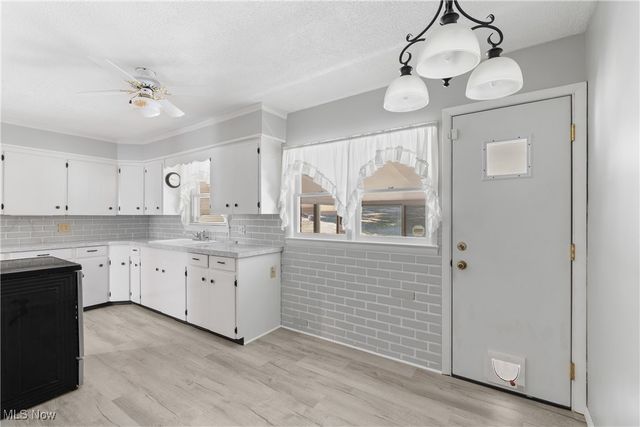 2122 Millerton Street SE, Canton, OH 44707