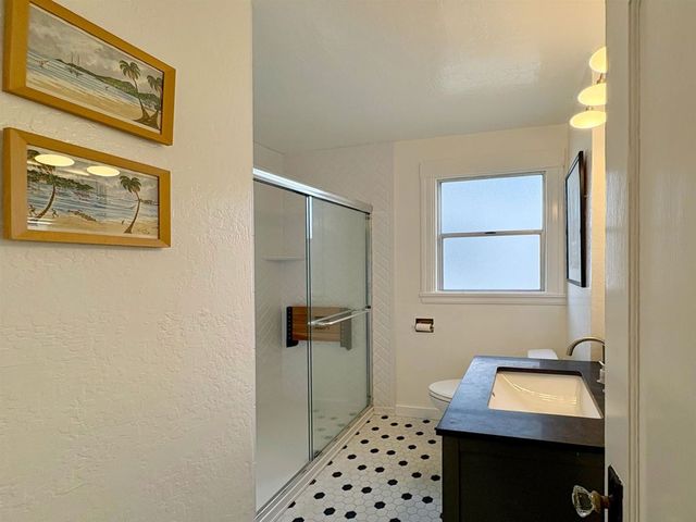 2818 Morgan Ave, Oakland, CA 94602