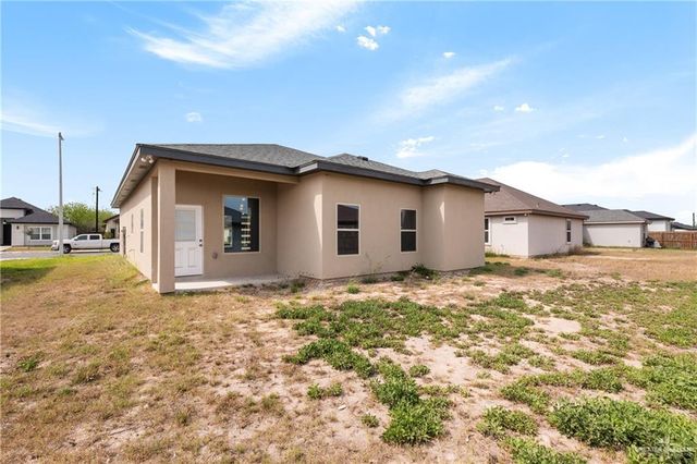 5928 N Playa Del Sol Street, Edinburg, TX 78542
