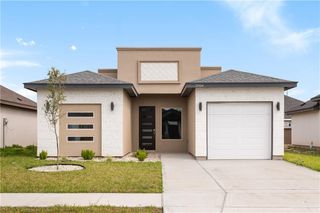 5928 N Playa Del Sol Street, Edinburg, TX 78542