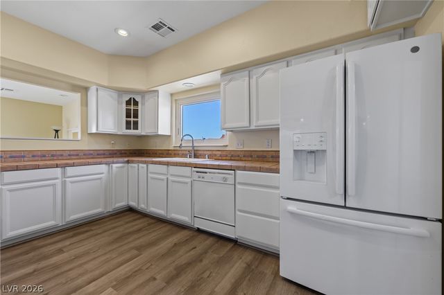 875 East Cave Avenue, Overton, NV 89040