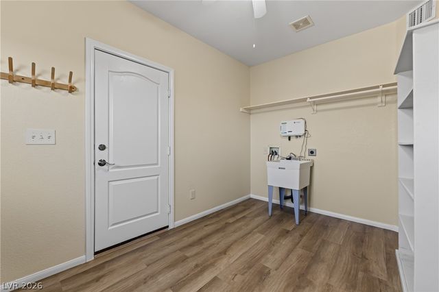 875 East Cave Avenue, Overton, NV 89040