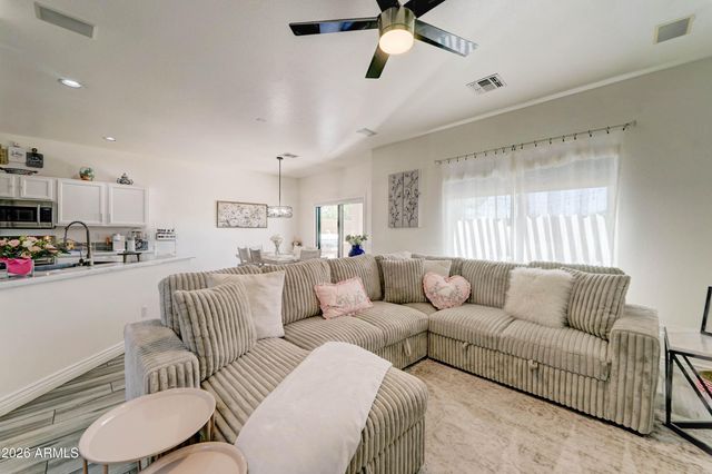 10809 E BOSTON Street, Apache Junction, AZ 85120