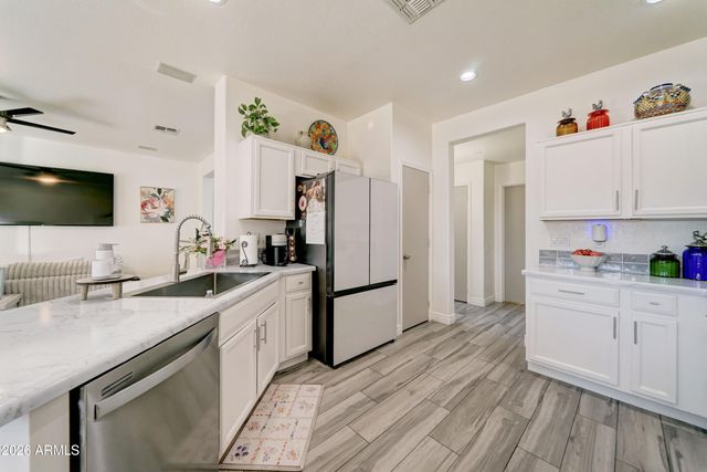 10809 E BOSTON Street, Apache Junction, AZ 85120