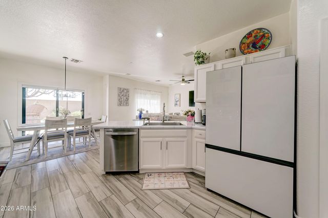 10809 E BOSTON Street, Apache Junction, AZ 85120